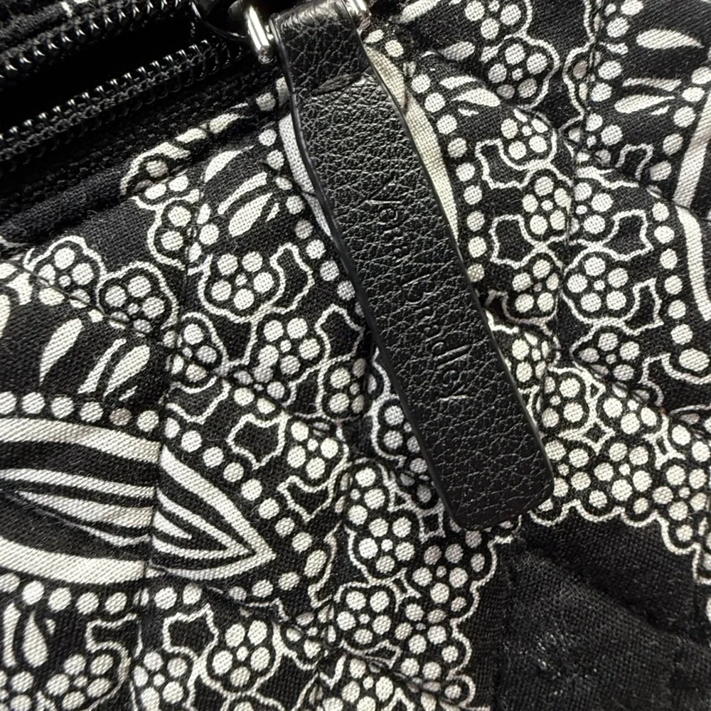 Vera Bradley Quilted Crossbody Bag Black White Medallion Paisley Strap‎